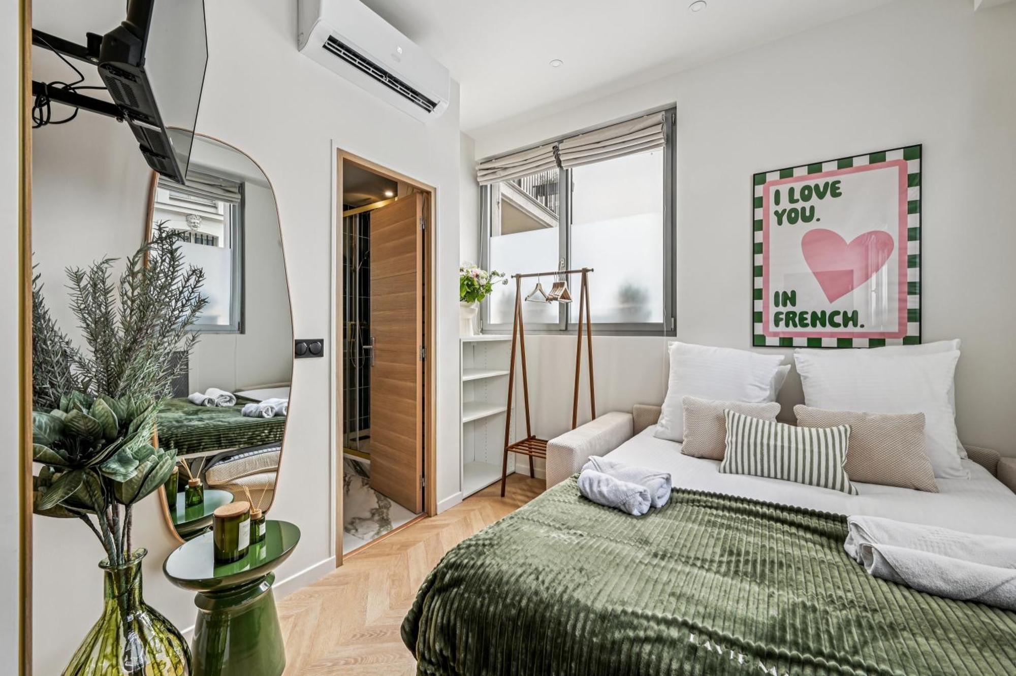 Apartment Lavie Maison Ac & Hot Tub